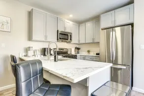 Updated Duplex - 3 Mi to Newark Penn Station! - Innvendig
