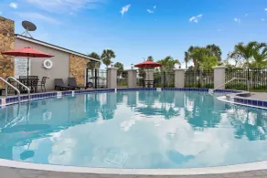 Travelodge by Wyndham Kissimmee Orlando - Basseng