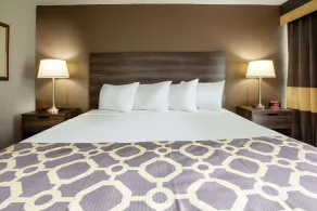 Baymont by Wyndham Northwood - Chambre