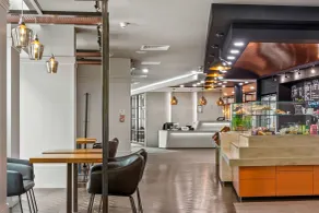 Roomzzz London Stratford - Reception