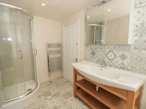 Nookie Cottage - Bathroom