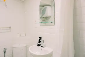 Modern And Cozy Studio Loft Apartment At Kingland Avenue - Bathroom