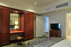The Edward - Room