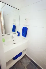 Golden Glow Motel - Baño