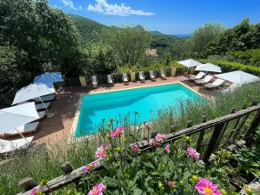 Serene Tuscan Retreat with Breathtaking Views - Pool