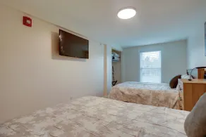 3 Mi to Main Street: Newly Renovated Wareham Apt! - Interni