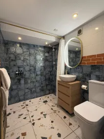 Craigatin House & Courtyard - Bathroom