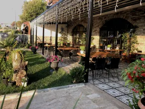 8 Rooms Hotel - Restaurant