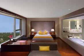 Crowne Plaza Kochi by IHG - Room