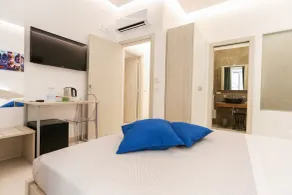 Cortese - Room