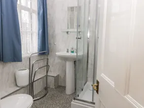 Highview - Bathroom