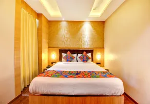 S Comfort Inn - Room
