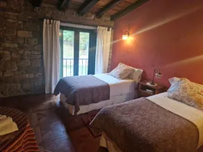 Casa con piscina privata, sauna e giardino | Vista sulla montagna | Ideale per lavorare da remoto - Camera