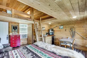 3 Cabins! Lakefront Reunion Retreat in Rocky Mount - Interior