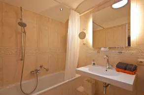 Park-Hotel - Bathroom