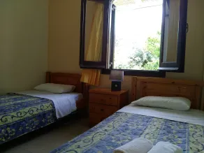 Spaceful Apartment With Veranda 'n Garden - Room