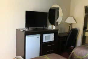 Super 8 by Wyndham Locust Grove - Chambre