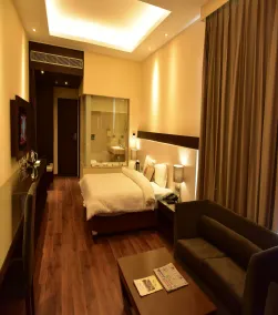 Marigold Sarovar Portico Shimla with Heated pool and AC Rooms-A Resort cottage and SPA - Room