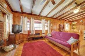 'the Red Loft' Candler Cottage Near Hiking Trails! - Interiør
