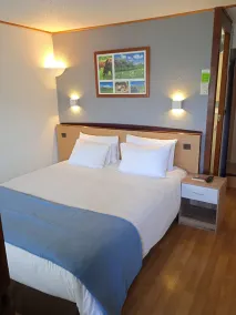 Hôtel Restaurant Campanile Aurillac - Værelse