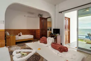 Beach Cove - Room