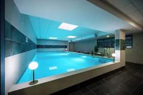 Nemea Appart Hotel Quai Victor Tours Centre - Pool
