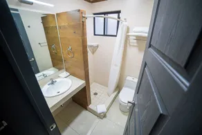 H Rooms Hoteles Inn - Baño