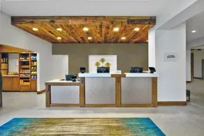 Fairfield by Marriott Inn & Suites Orlando at FLAMINGO CROSSINGS® Town Center - Rezeption
