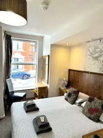 Riverside Hotel - Room