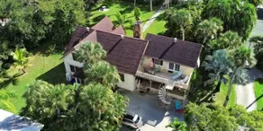 Casey Key Beach Rentals - Image 1