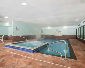 Quality Inn Merrillville - Piscine