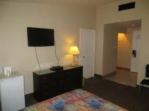 Airport Motor Inn - Chambre