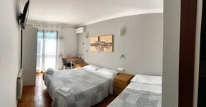 Hostal Les Roques - Habitación