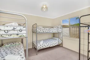Green Reef Beach House - Aldinga Beach - C21 SouthCoast Holidays - Chambre
