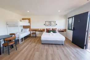 Coomera Lodge Hotel - Rum