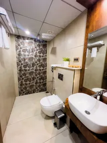Raphilhin The Business Hotel - Badezimmer