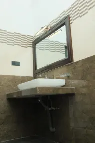 Sayu Garden Hotel - Badezimmer