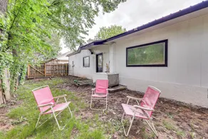 Springdale Vacation Rental ~ 9 Mi to Fayetteville! - Interior