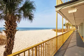 Chateau Beachfront Hotel, a By the Sea Resort - Chambre