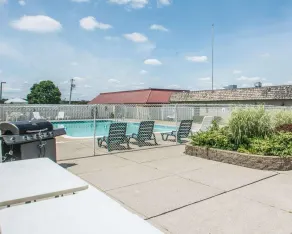 Quality Inn Geneseo - Pool