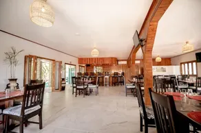 Falling Leaves Lodge - Restaurant