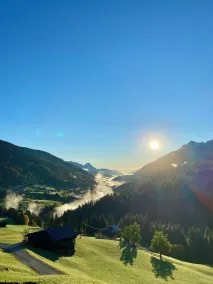 Berggasthof - Pension Lahnerhof - Ausblick vom Zimmer