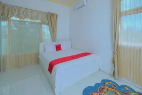 RedDoorz Syariah near Museum Lambung Mangkurat 2 - Room