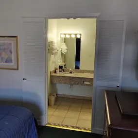 Travel Inn - Bathroom