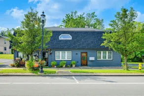 Walkable Main Street Retreat! Apt in Clarence - Intérieur