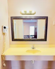 Motel 6 Williamston, NC - Highway 17 - Baño