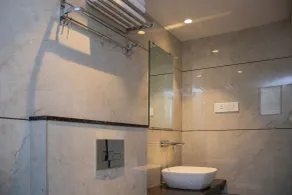 Hotel Czar Inn - Bathroom