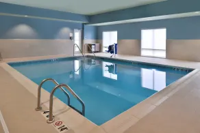 Holiday Inn Express & Suites - Marshalltown by IHG - Pool