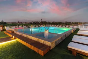  City and Sea Adonis - Piscine