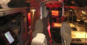 Schlafen zwischen Flugzeugen-Indoor Cube - Interni